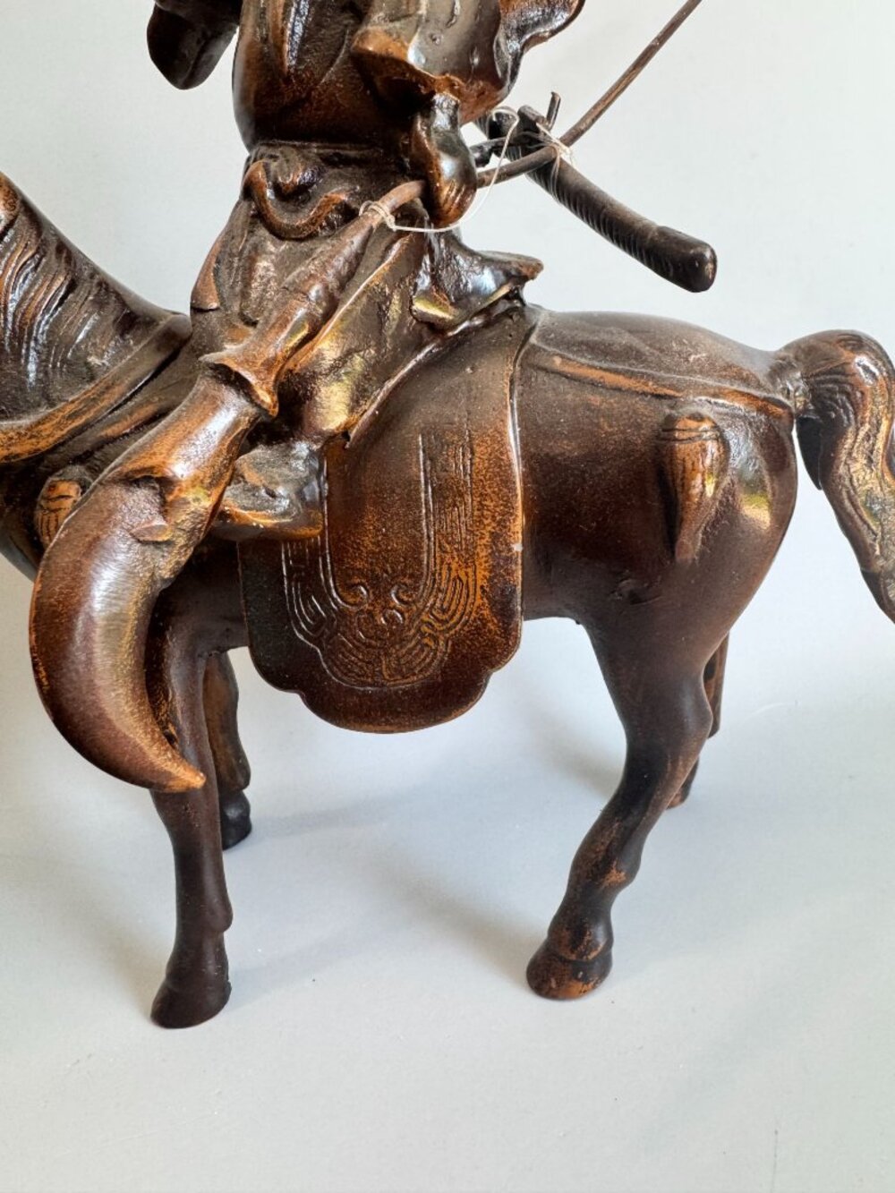 Antique Chinese Guan Yu Kwan Kung Cast Iron Bronze Finish Statue on Horse 10" - Picture 8 of 16